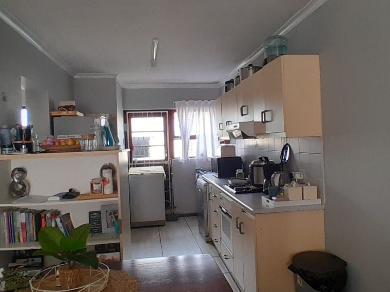 House For Sale in Levallia - Photo 6