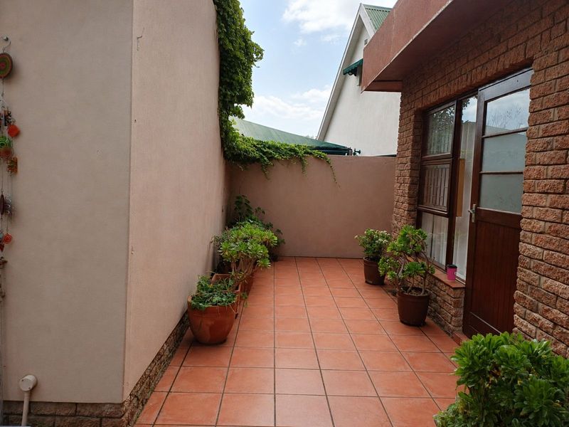 House For Sale in The Island - Photo 3