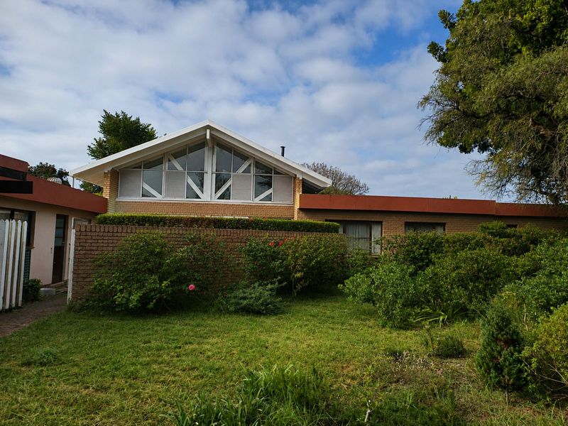 House For Sale in The Island - Photo 2