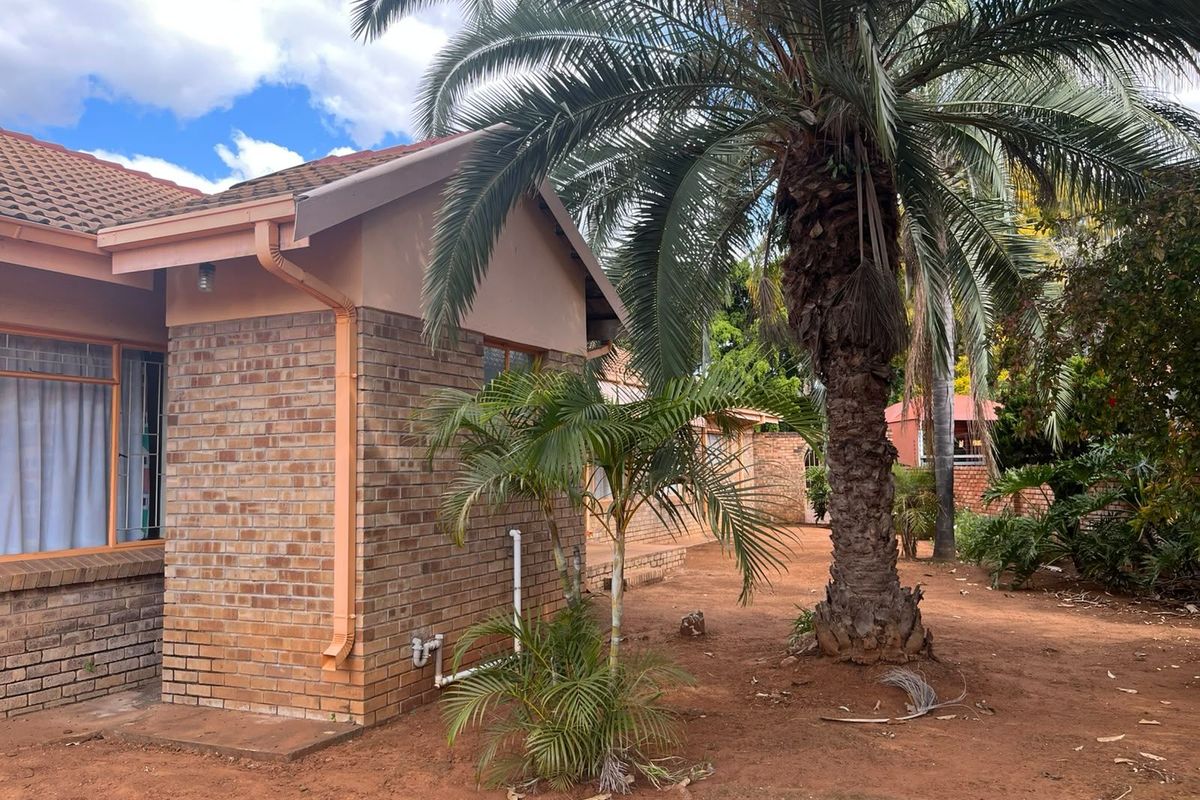 House For Sale in Flora Park - Photo 4