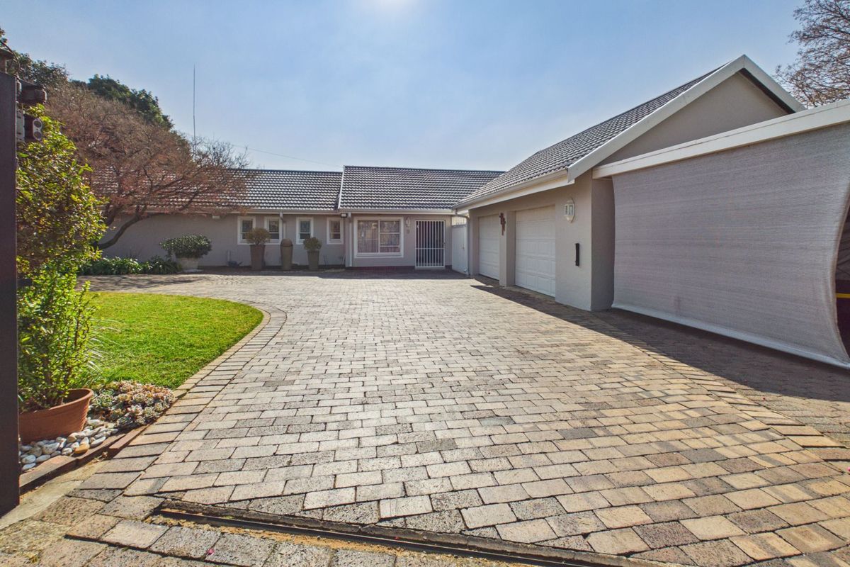 House For Sale in Discovery - Photo 2