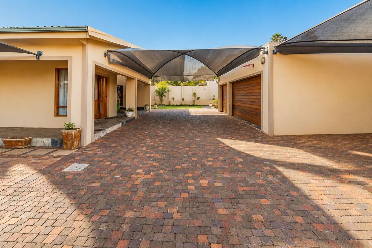 House For Sale in Blairgowrie - Photo 4