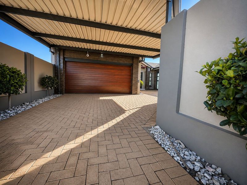House For Sale in Secunda Central - Photo 4