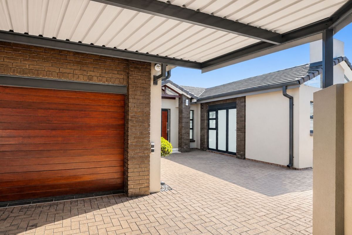 House For Sale in Secunda Central - Photo 3