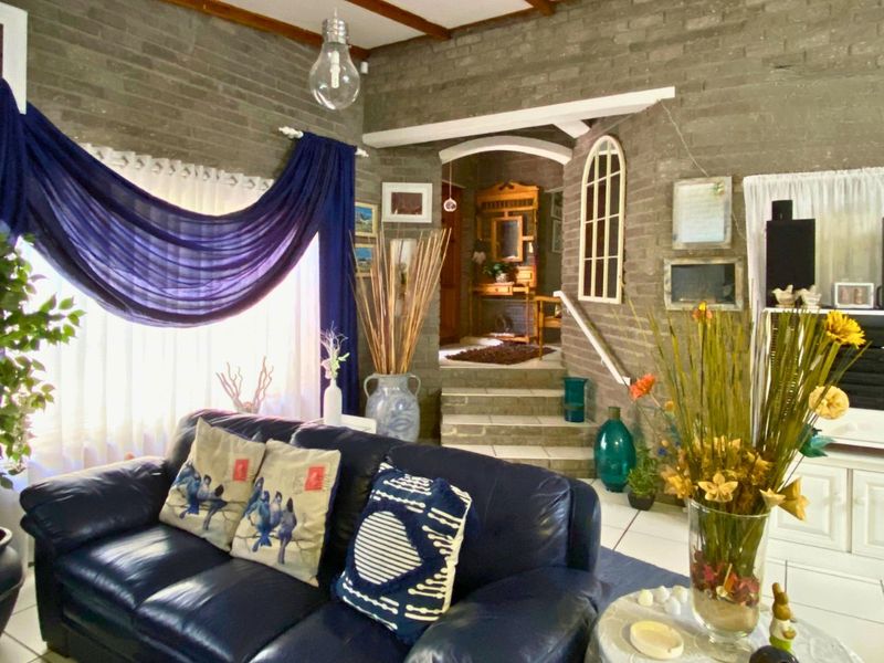 House For Sale in Kleinbaai - Photo 5