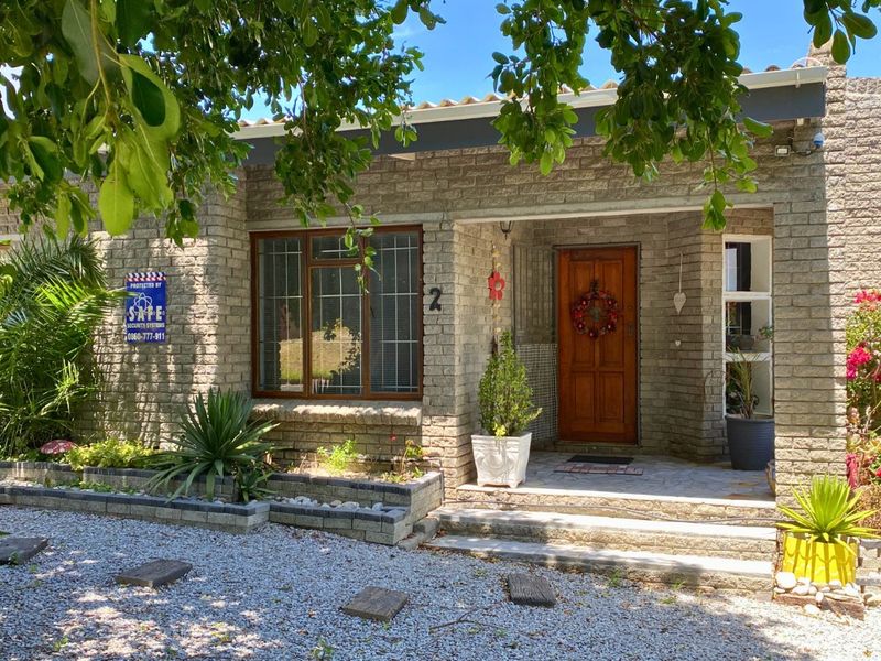 House For Sale in Kleinbaai - Photo 1