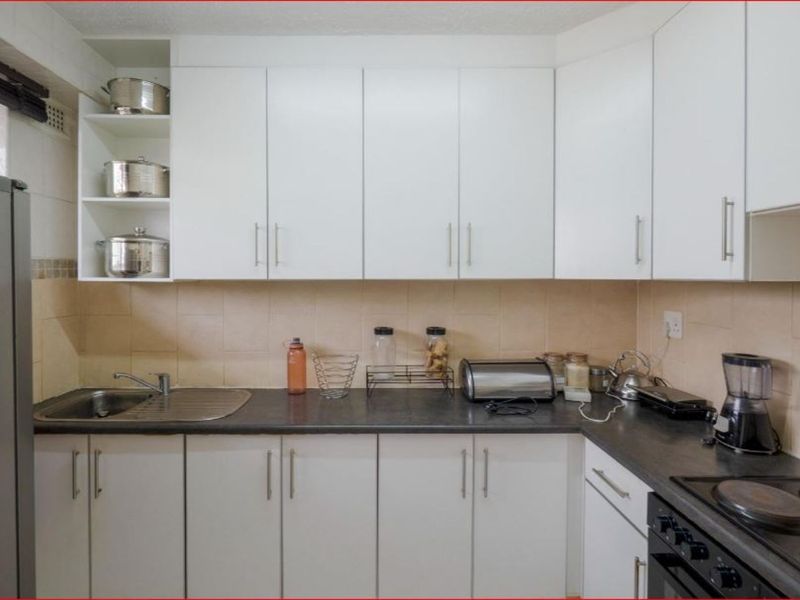Apartment For Sale in Amanzimtoti - Photo 7