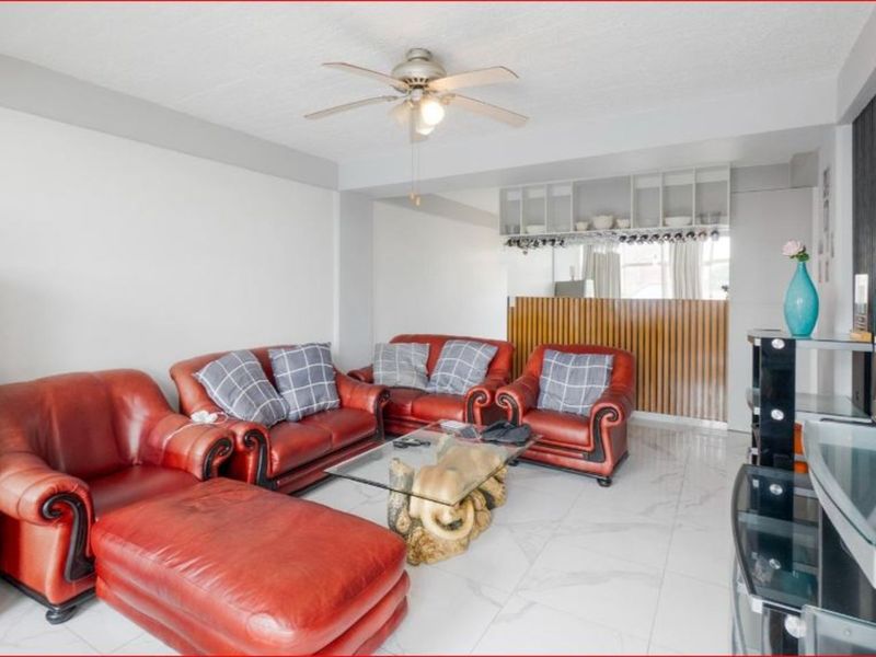 Apartment For Sale in Amanzimtoti - Photo 3