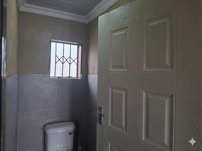 House For Sale in Seshego 9L - Photo 5