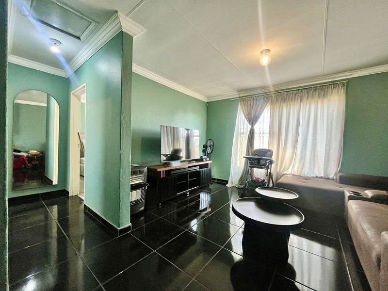 Apartment To Rent in Heuwelsig Estate - Photo 1