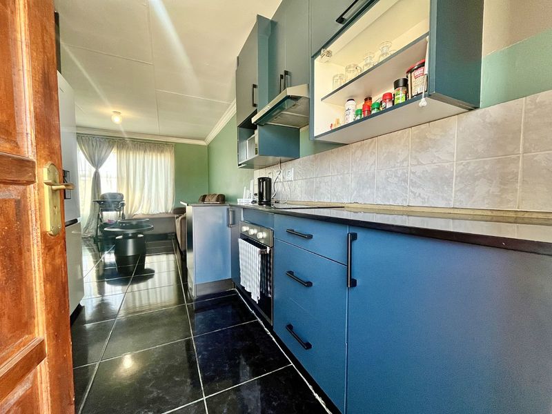 Apartment To Rent in Heuwelsig Estate - Photo 2