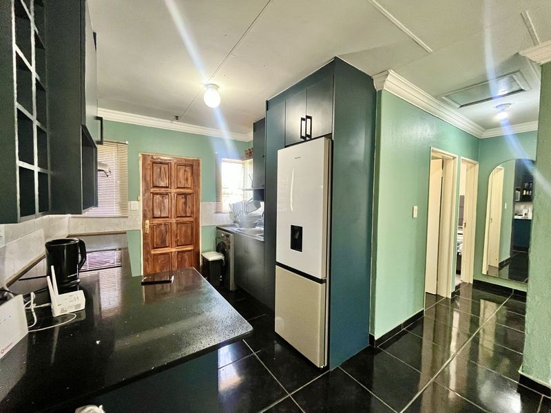 Apartment To Rent in Heuwelsig Estate - Photo 5