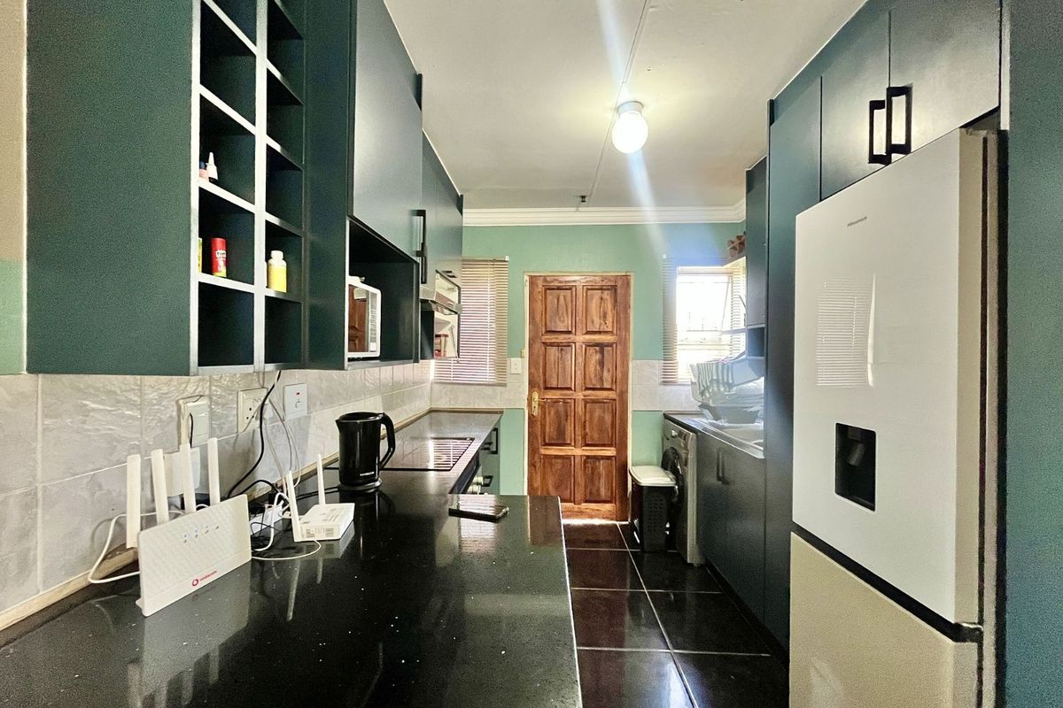 Apartment To Rent in Heuwelsig Estate - Photo 4