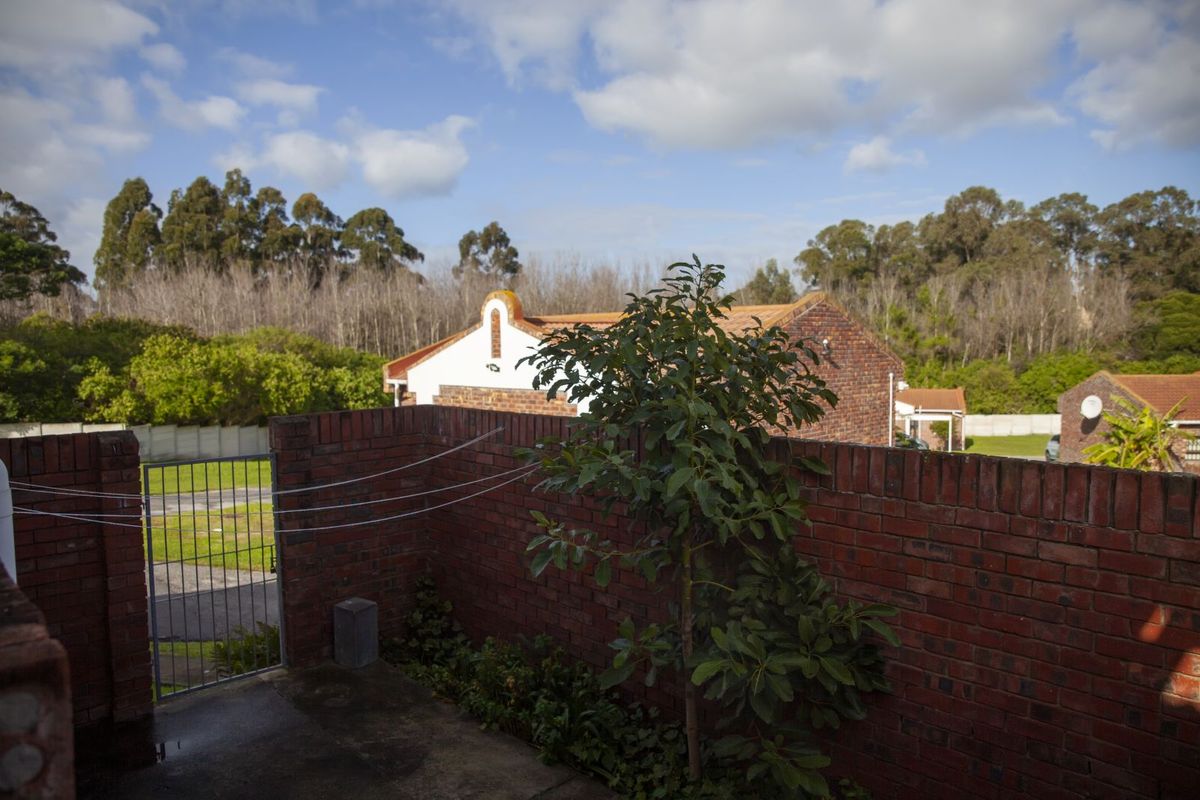 House For Sale in Kabega - Photo 2