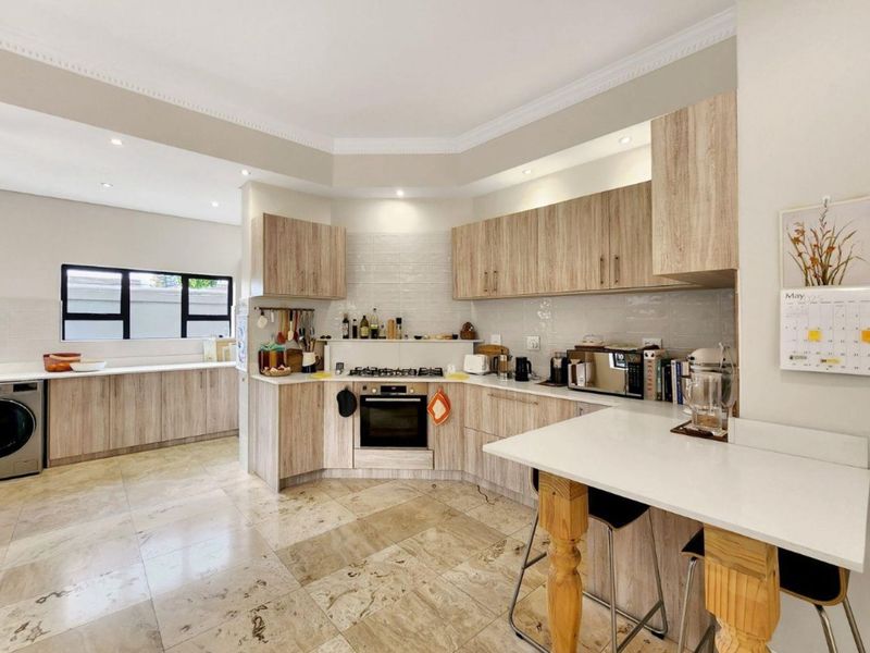 House For Sale in Rondebosch - Photo 7