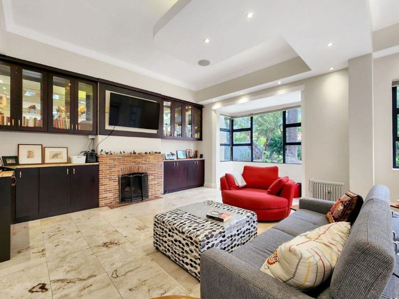House For Sale in Rondebosch - Photo 3