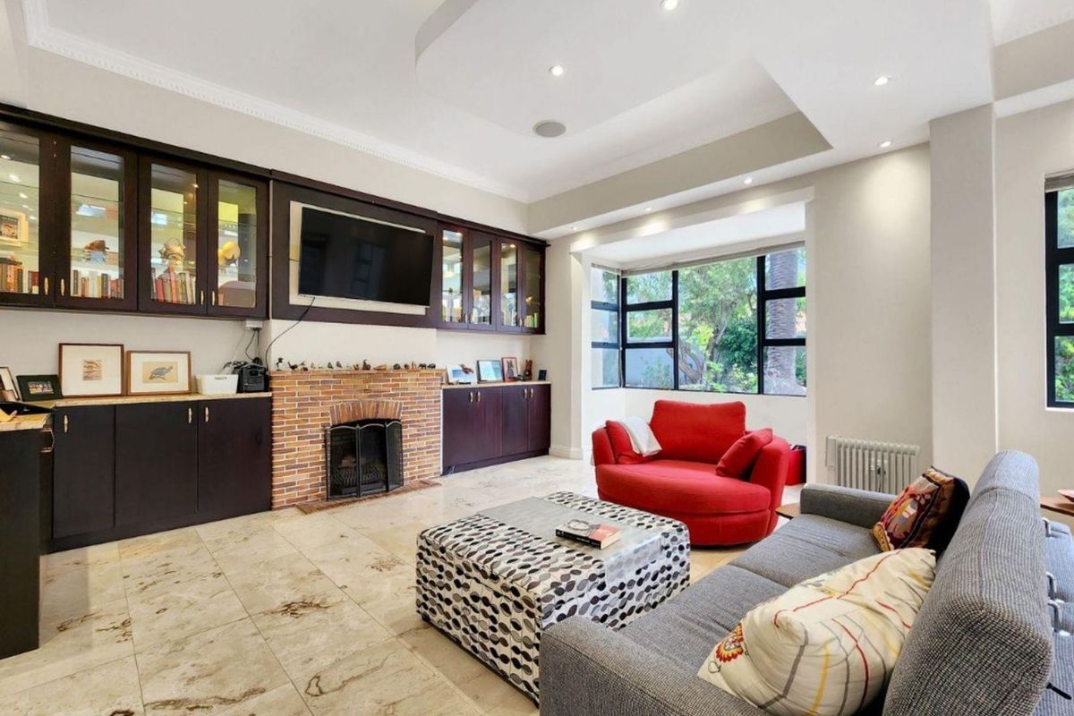 House For Sale in Rondebosch - Photo 3