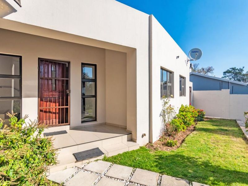 House For Sale in Bryanston - Photo 4