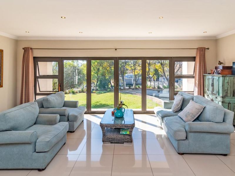 House For Sale in Bryanston - Photo 9