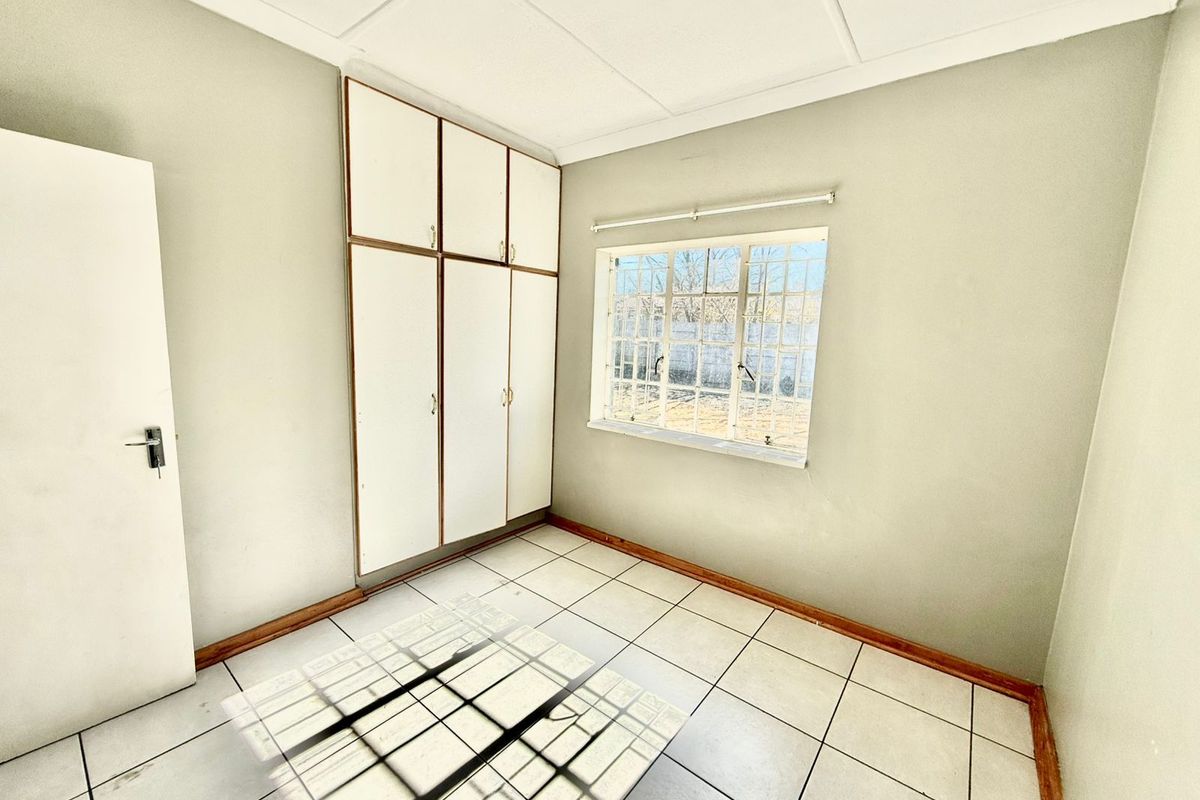 House To Rent in Evander - Photo 3
