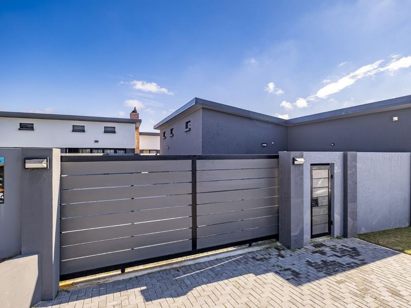 House For Sale in Mount Pleasant - Photo 2