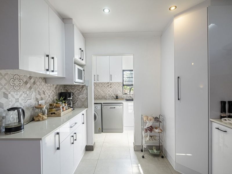 House For Sale in Mount Pleasant - Photo 9