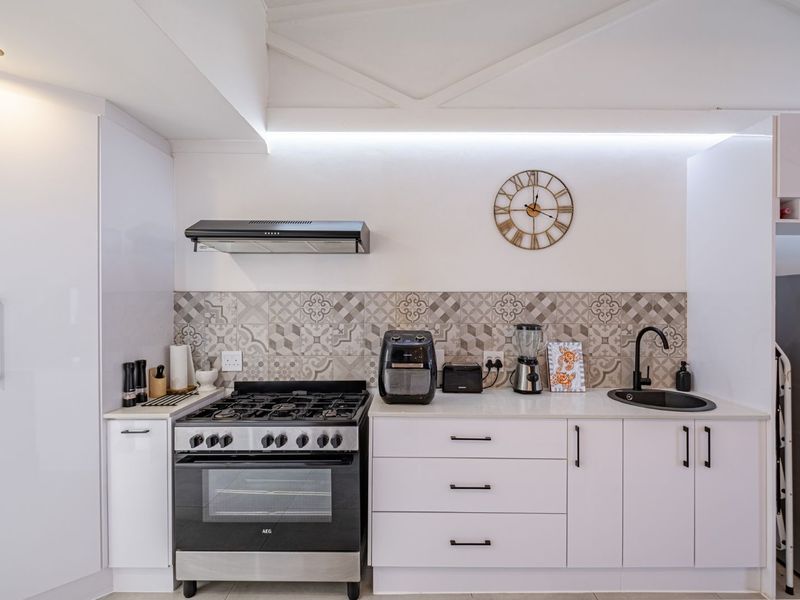 House For Sale in Mount Pleasant - Photo 7