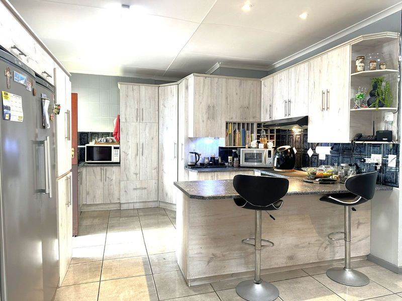 House For Sale in Rooi Rivier Rif - Photo 8
