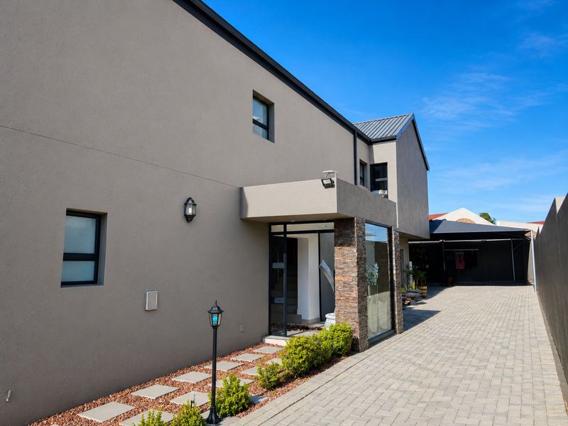 House For Sale in Menkenkop - Photo 4
