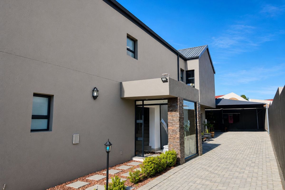House For Sale in Menkenkop - Photo 4