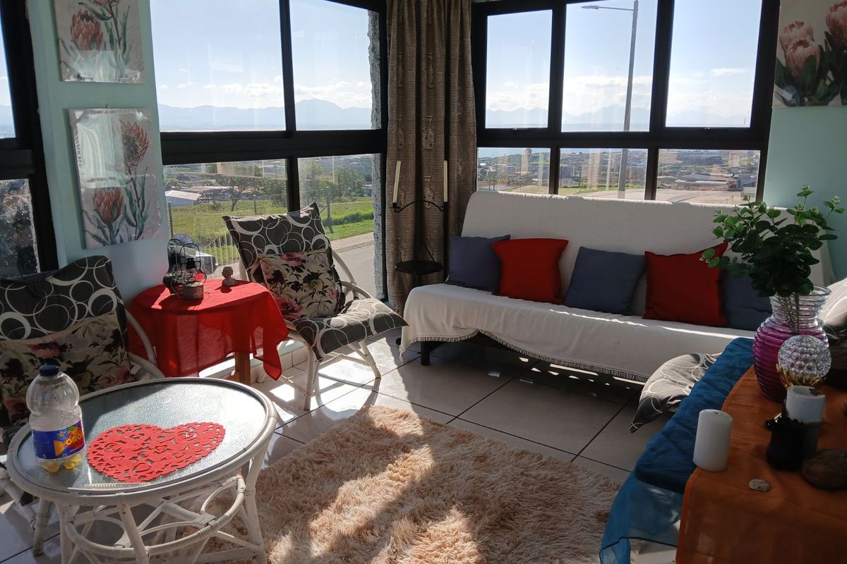House For Sale in Mossel Bay Ext 13 - Photo 5