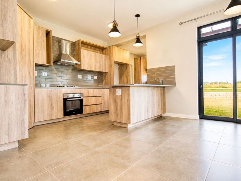 House For Sale in Hartland Lifestyle Estate - Photo 5