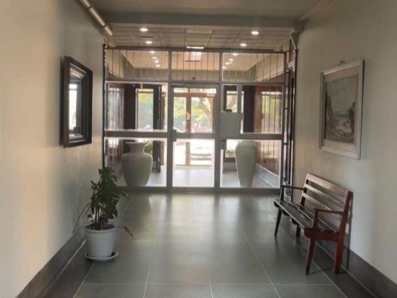 Apartment For Sale in North Beach - Photo 4