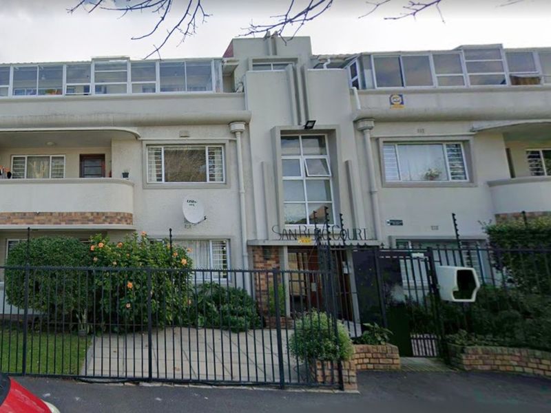 Apartment For Sale in Rondebosch - Photo 2