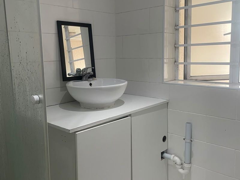 Apartment For Sale in Rondebosch - Photo 8