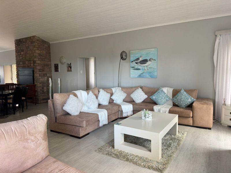 House For Sale in Mossel Bay Golf Estate - Photo 5