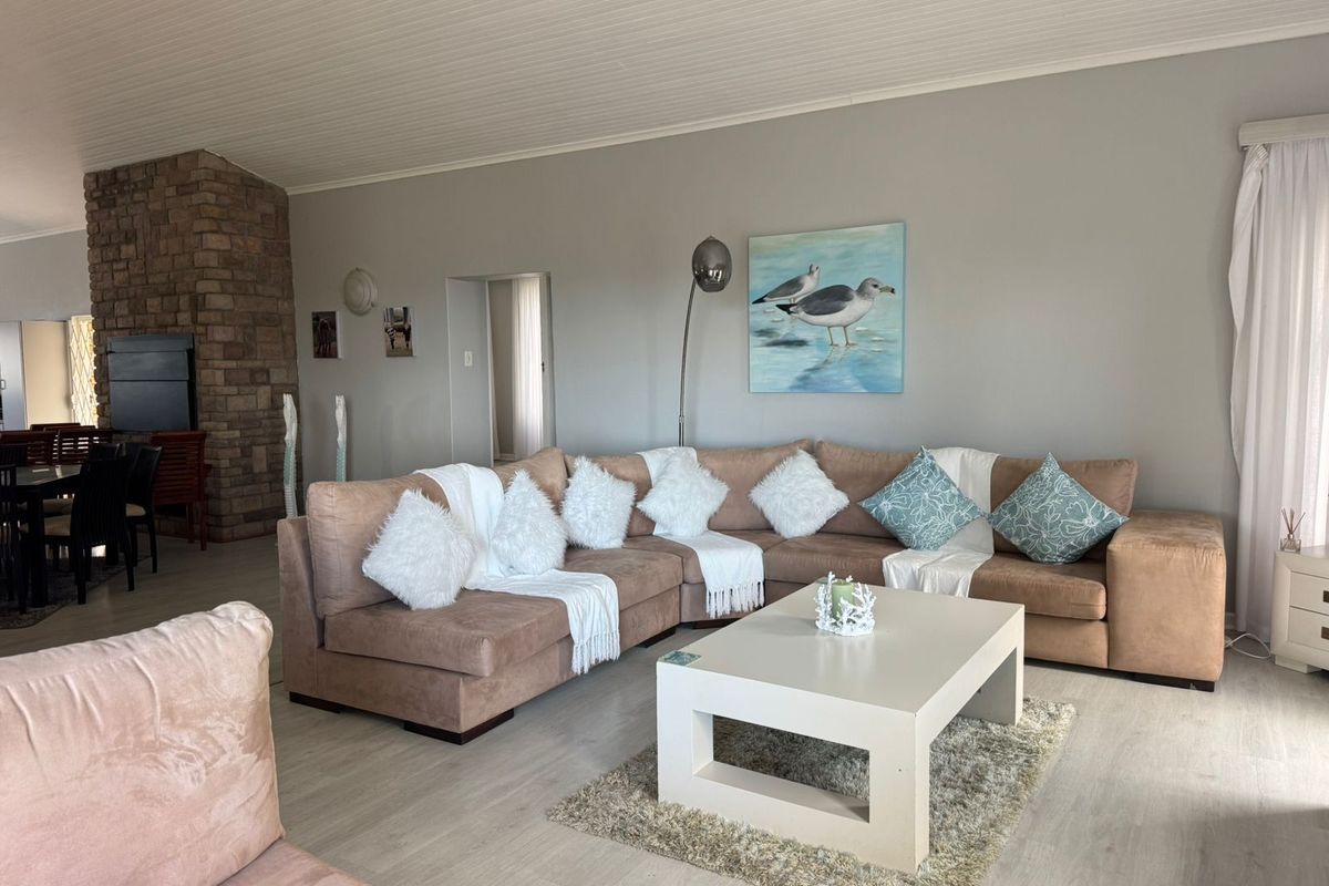 House For Sale in Mossel Bay Golf Estate - Photo 5