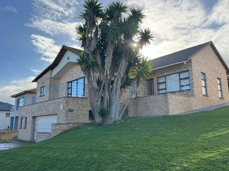 House For Sale in Mossel Bay Golf Estate - Photo 1