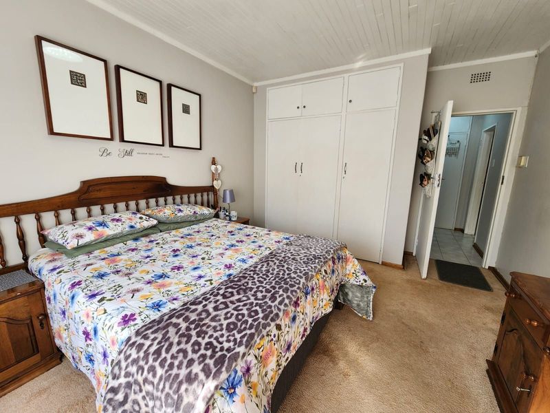 Townhouse For Sale in Rhodesdene - Photo 8