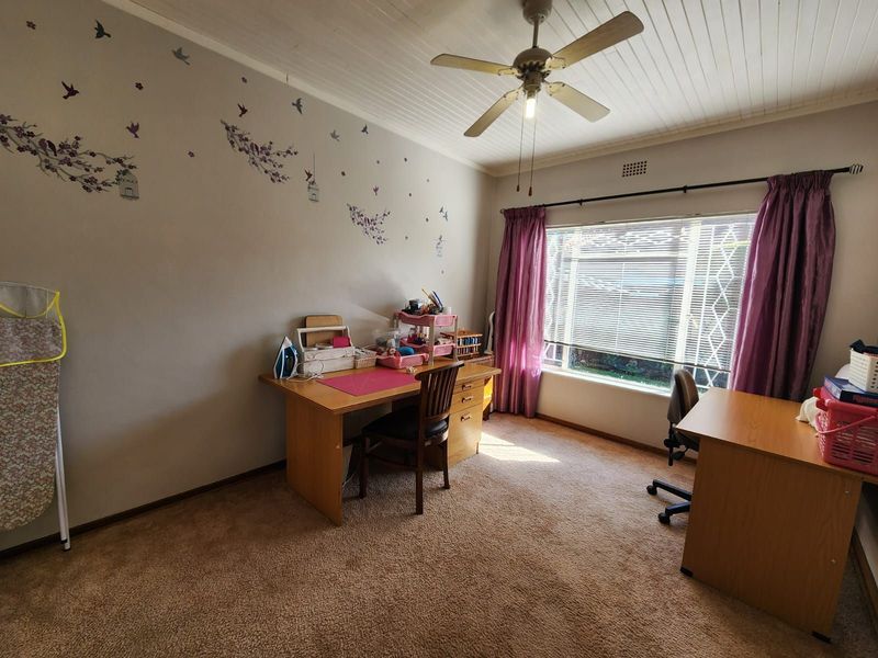 Townhouse For Sale in Rhodesdene - Photo 6
