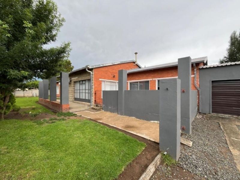 House For Sale in Marquard Central - Photo 3