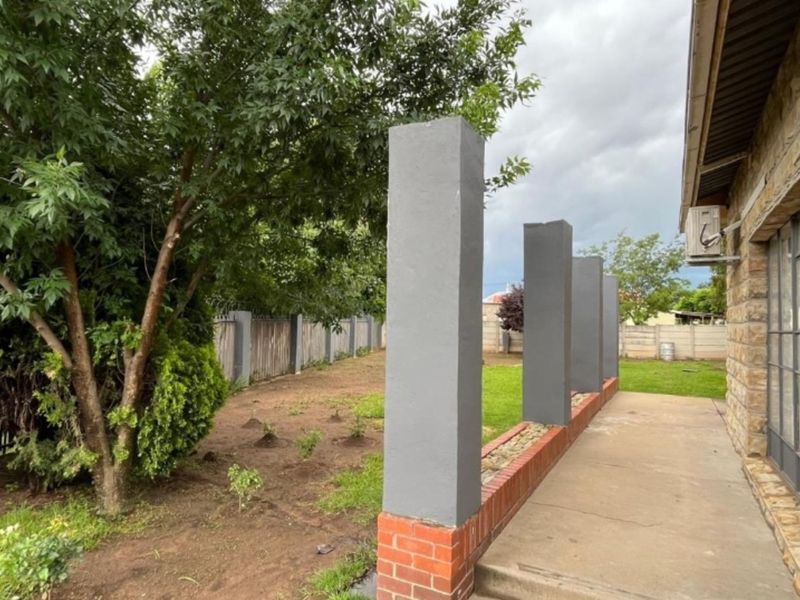 House For Sale in Marquard Central - Photo 2
