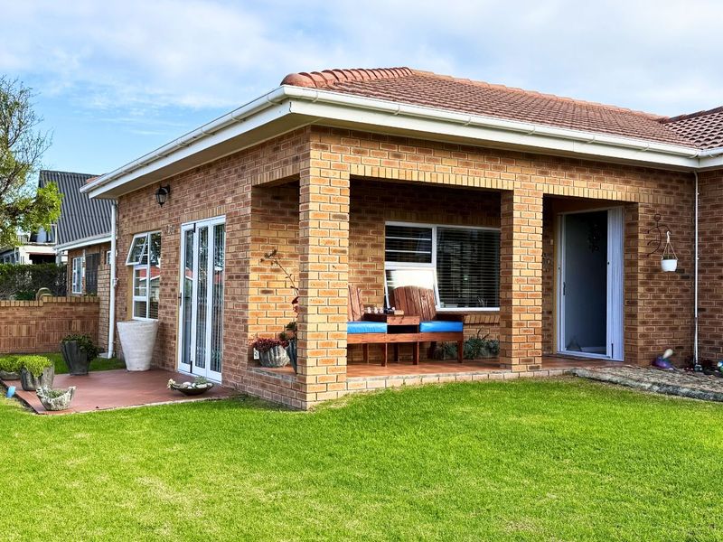 House For Sale in Franskraal - Photo 2