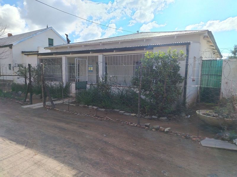 House For Sale in Murraysburg Central - Photo 2