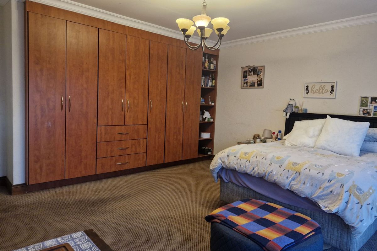 House For Sale in Hoeveld Park - Photo 3