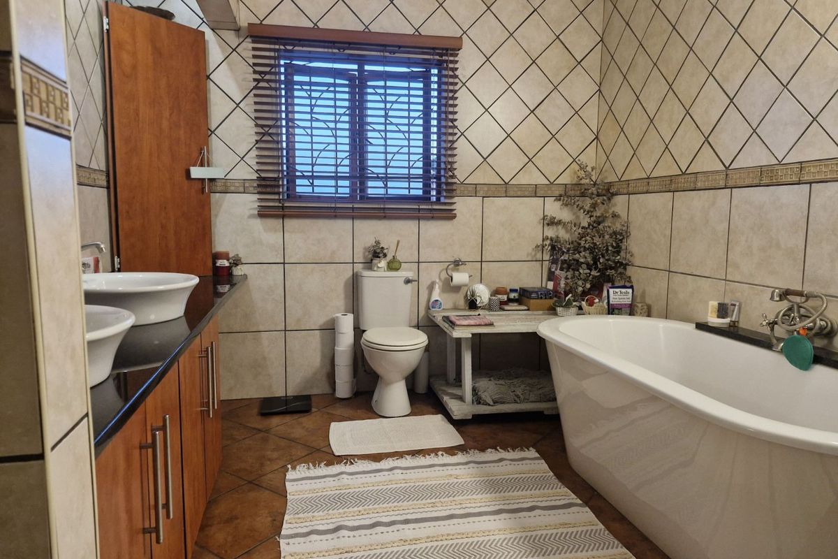 House For Sale in Hoeveld Park - Photo 2