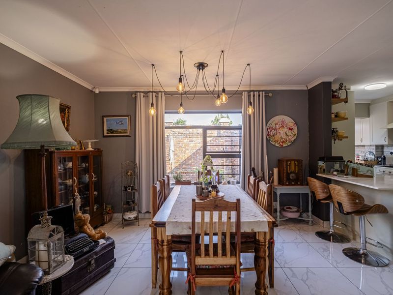 House For Sale in Humewood - Photo 3
