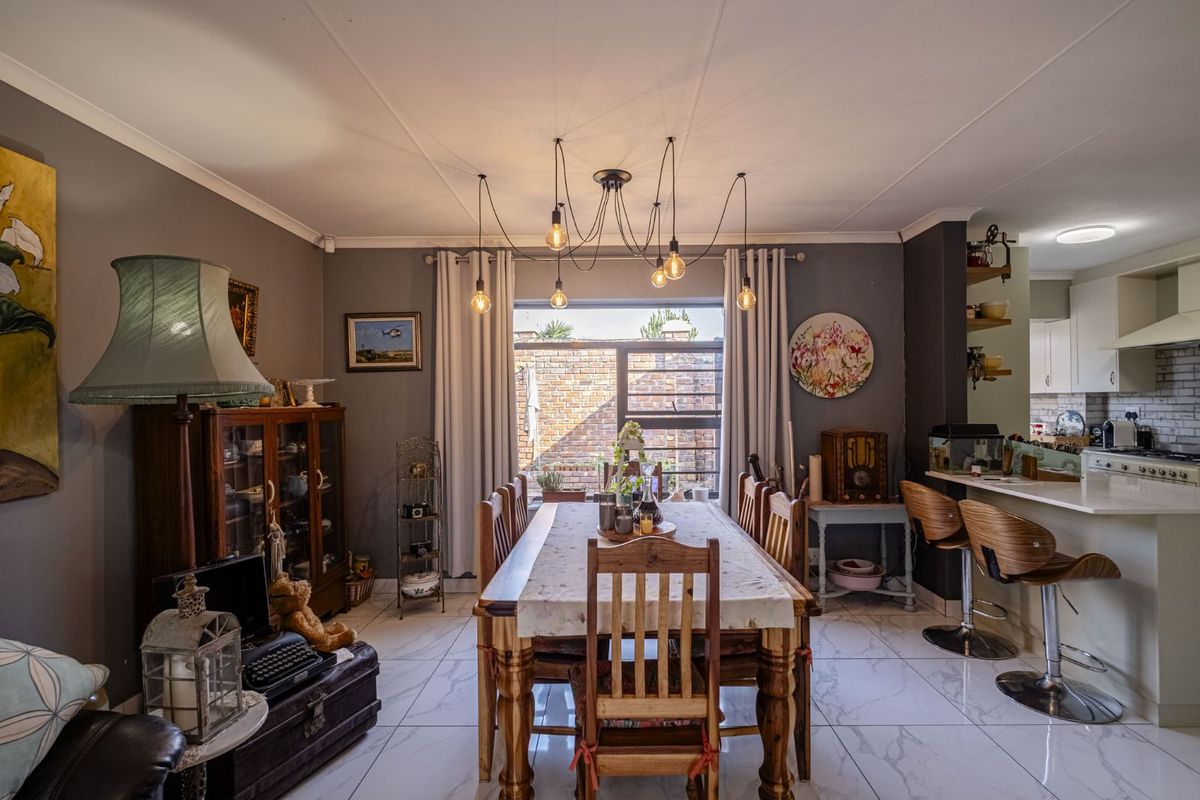 House For Sale in Humewood - Photo 3