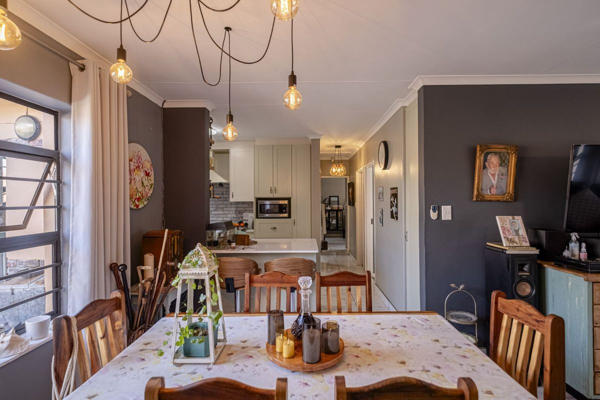 House For Sale in Humewood - Photo 4