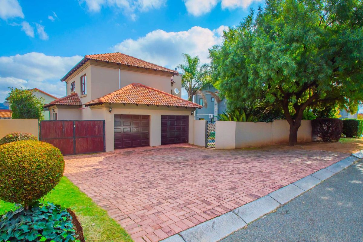 House For Sale in Wilgeheuwel - Photo 3
